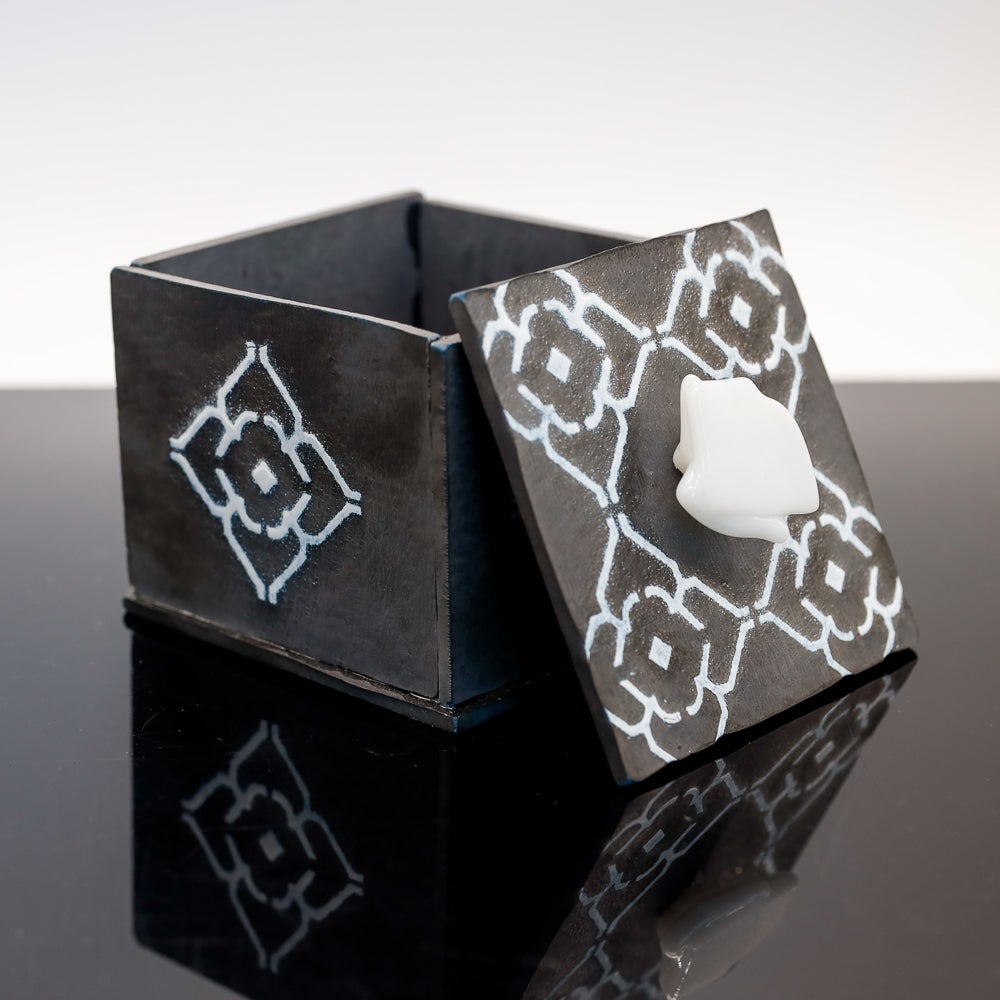 Sk jewelry boxes le third degree glass third degree glass factory